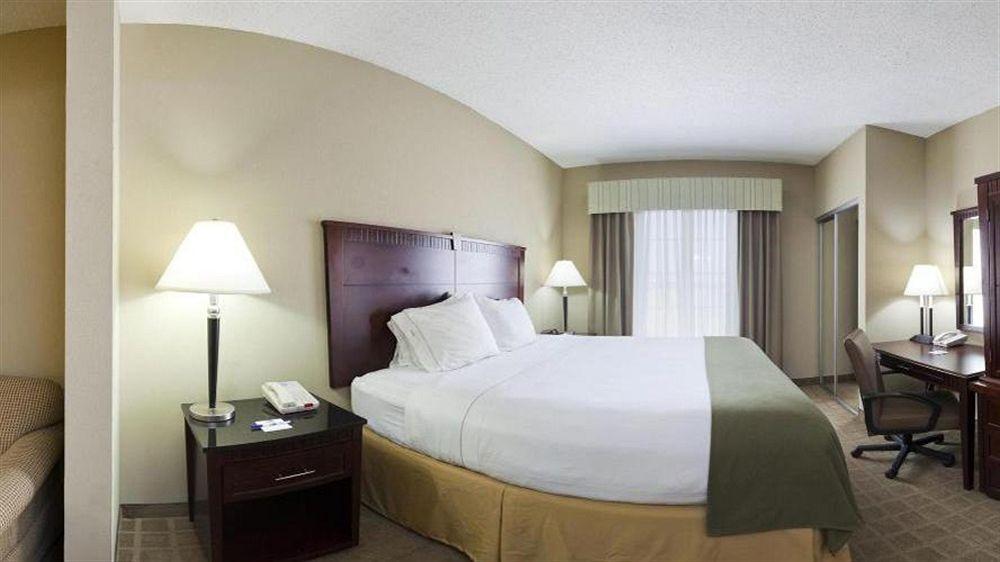 Holiday Inn Express Hotel & Suites Shawnee I-40 By Ihg Exterior photo