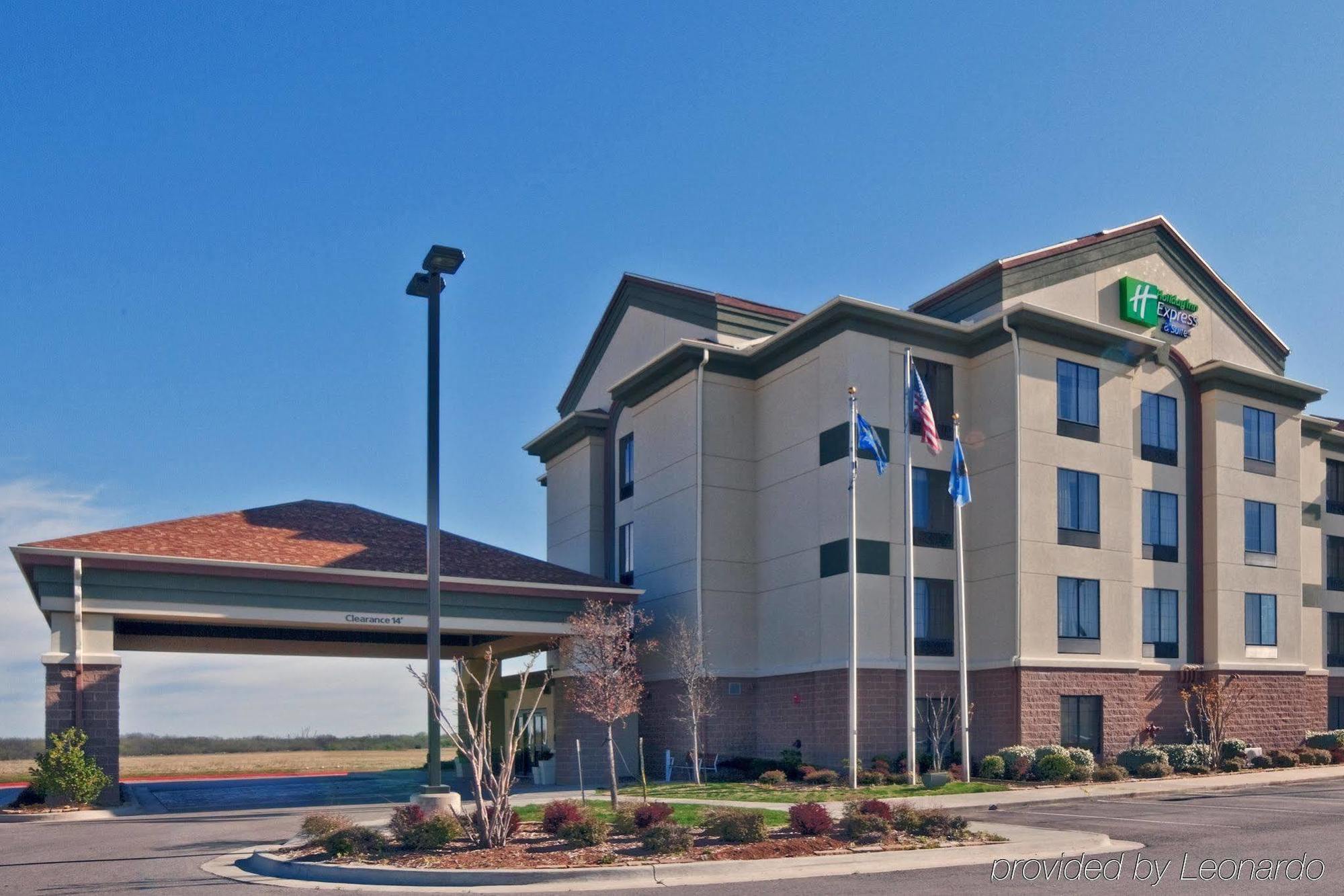Holiday Inn Express Hotel & Suites Shawnee I-40 By Ihg Exterior photo